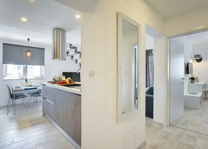 아파트 Gallery 풀라