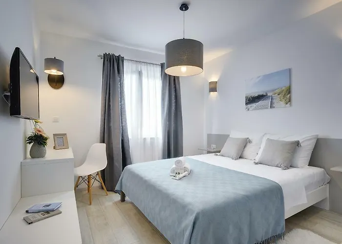 아파트 Gallery 풀라